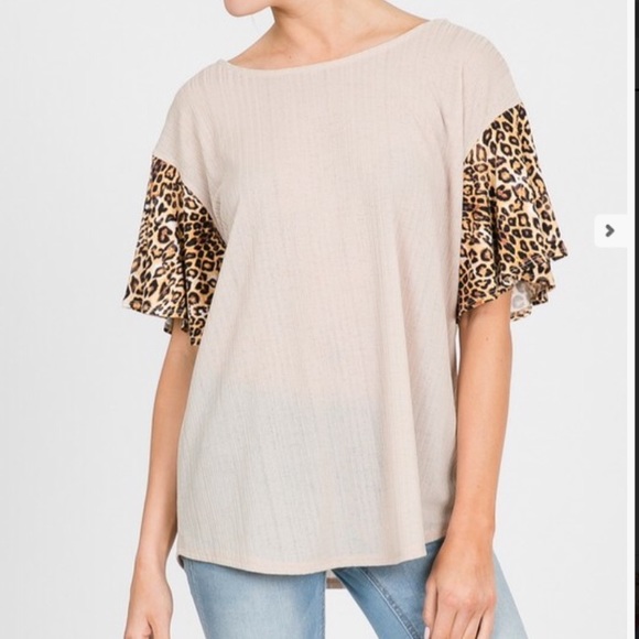 🔥Taupe Top With Leopard Print Ruffle Sleeves - Picture 4 of 6